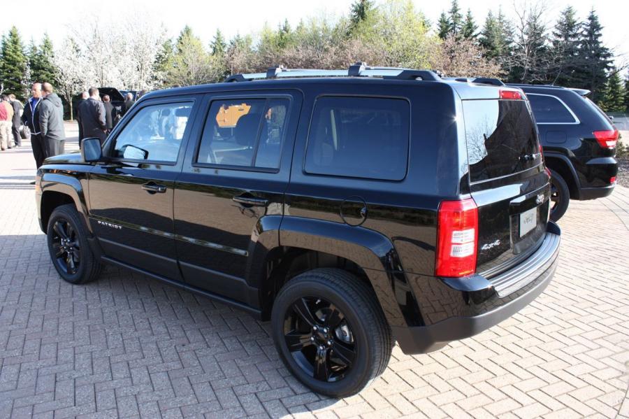  Jeep Altitude Editions 2012 года  (фото 11 из 12)